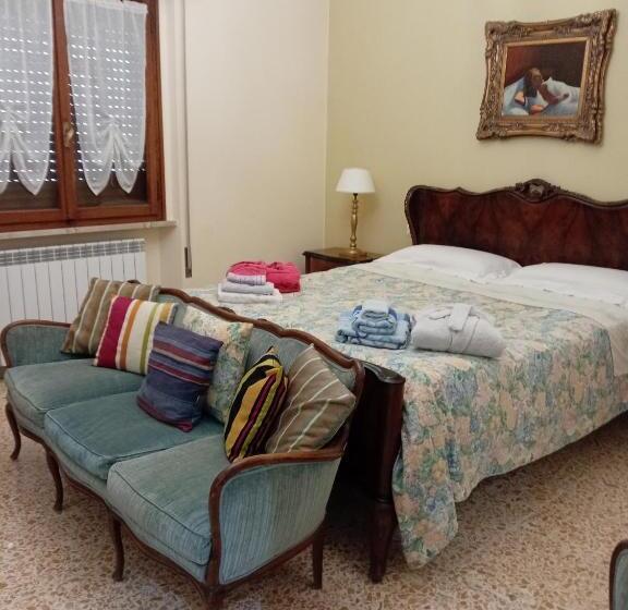 Majatalo Camere Vacanza Foligno Lusitana T2