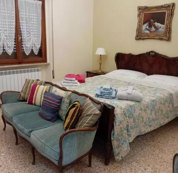 پانسیون Camere Vacanza Foligno Lusitana T2
