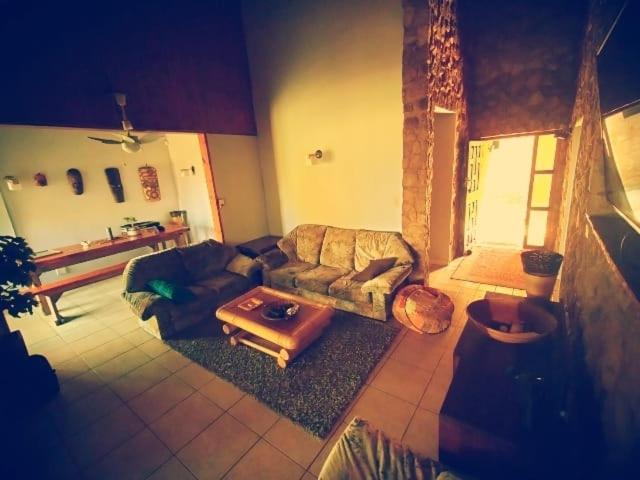 بنسيون Casa Ariel   River Lodge