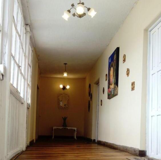 פנסיון El Andarin Home Stay