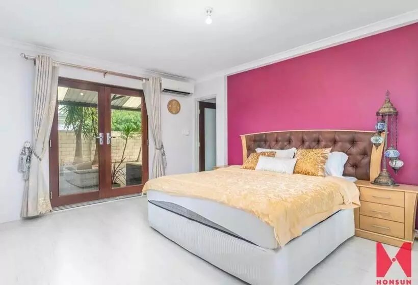 ペンション Leisurehome