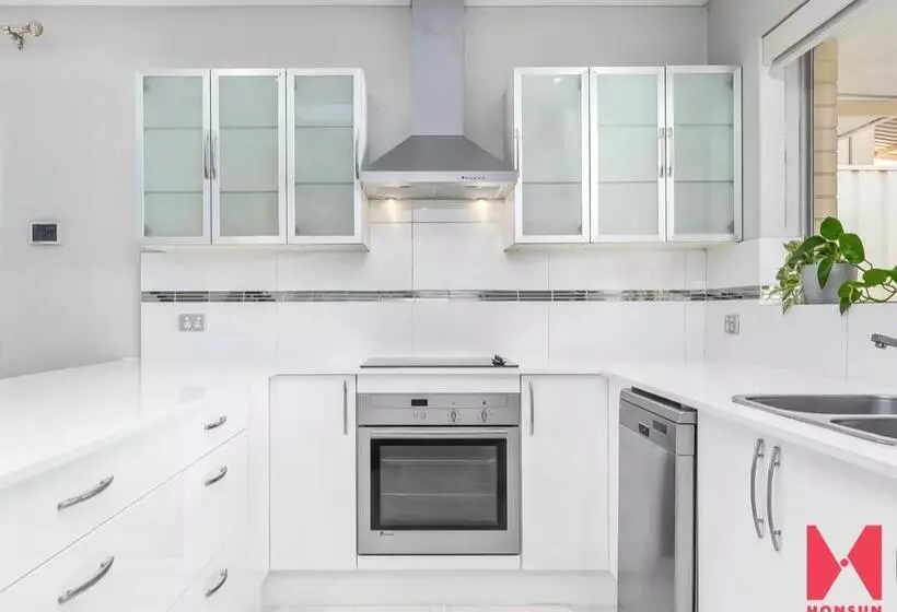ペンション Leisurehome