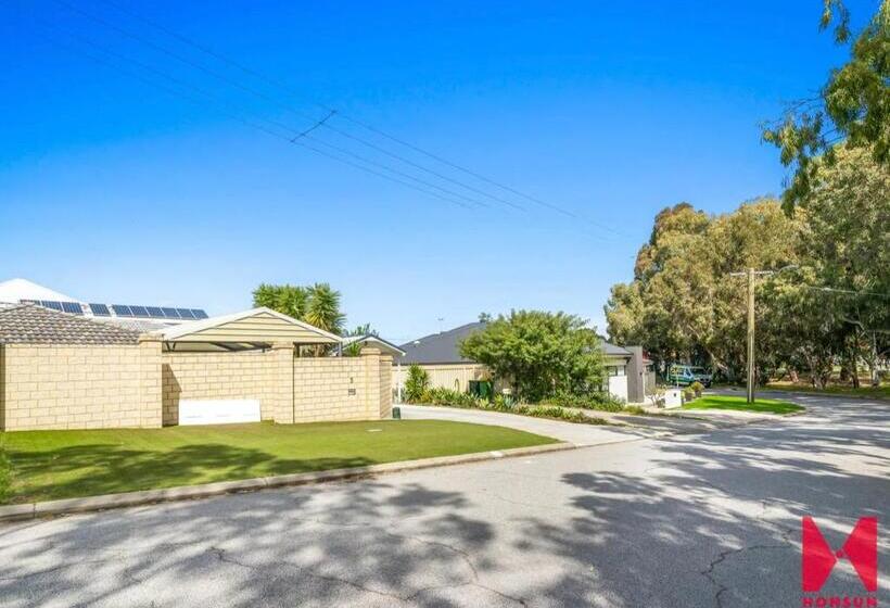 ペンション Leisurehome