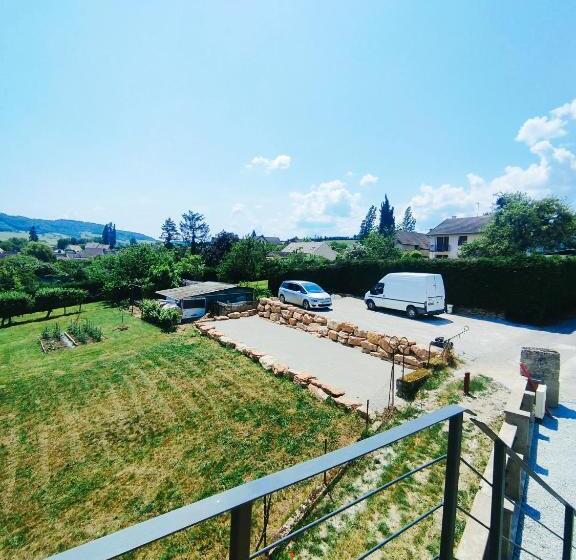 פנסיון Room In House Undefined