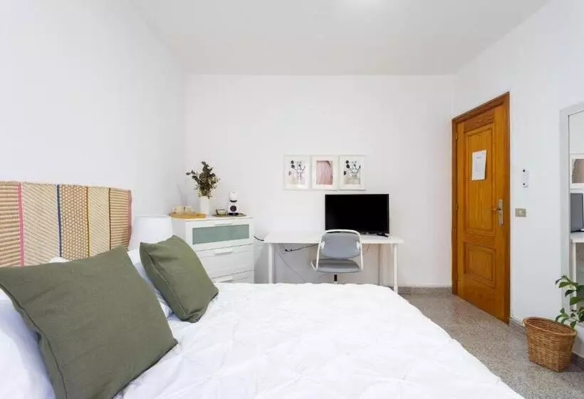 پانسیون Eden Rentals 104 Surfy Stylish Bed&coffee Balcony