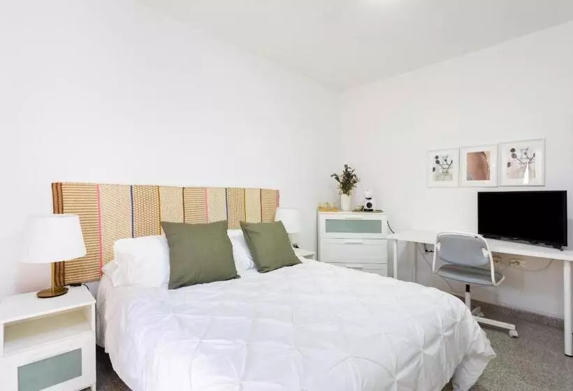 پانسیون Eden Rentals 104 Surfy Stylish Bed&coffee Balcony