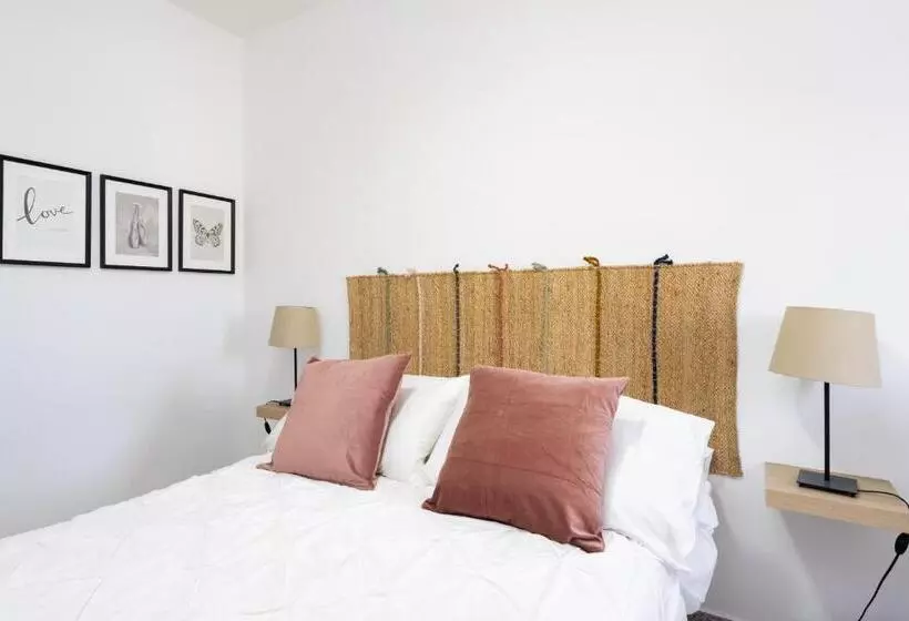 پانسیون Eden Rentals 103 Surfy Stylish Bed&coffee Room