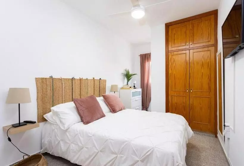 پانسیون Eden Rentals 103 Surfy Stylish Bed&coffee Room
