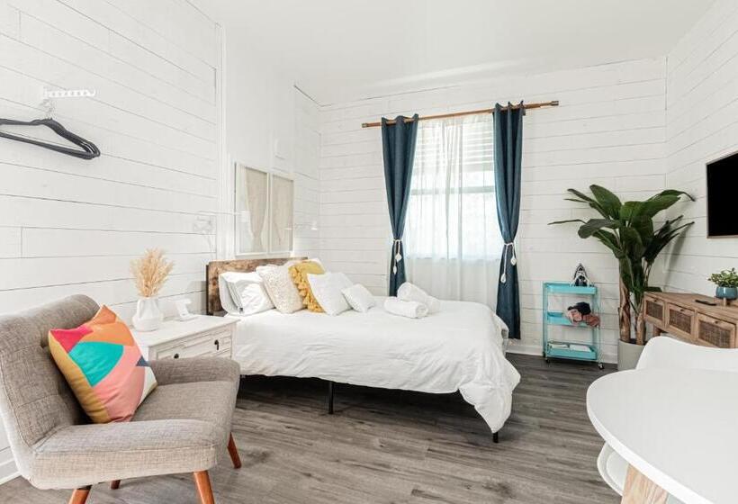 بنسيون Vanderbilt Beach Studio