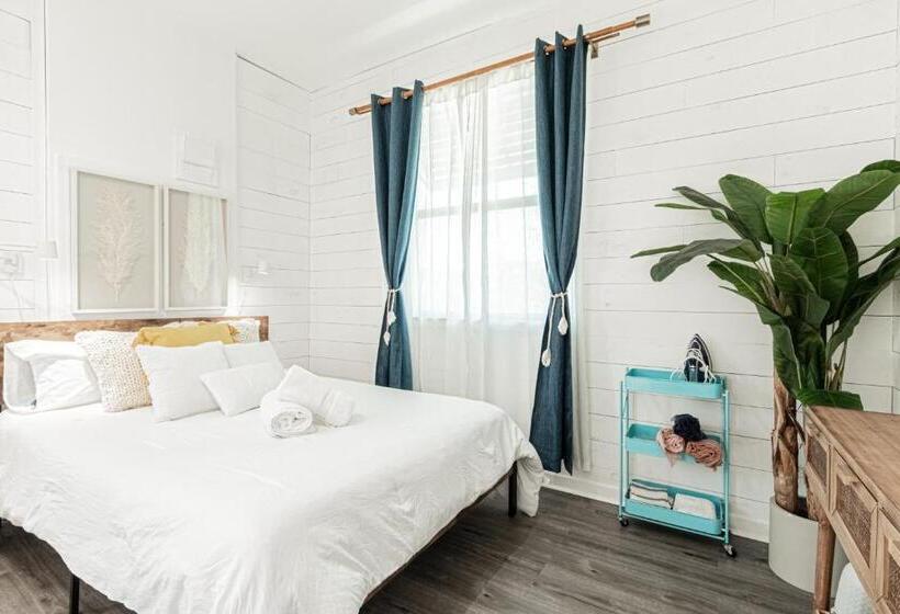 بنسيون Vanderbilt Beach Studio