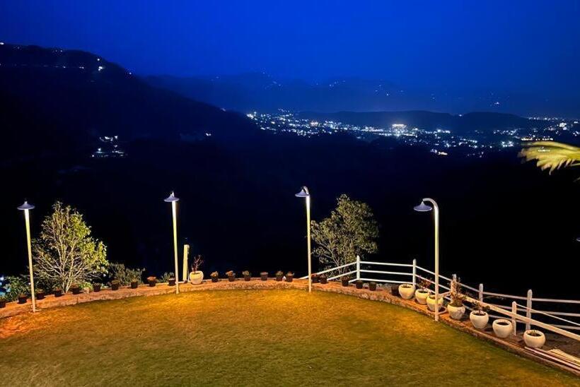 Курорт The Bohemian Casa Dehradun