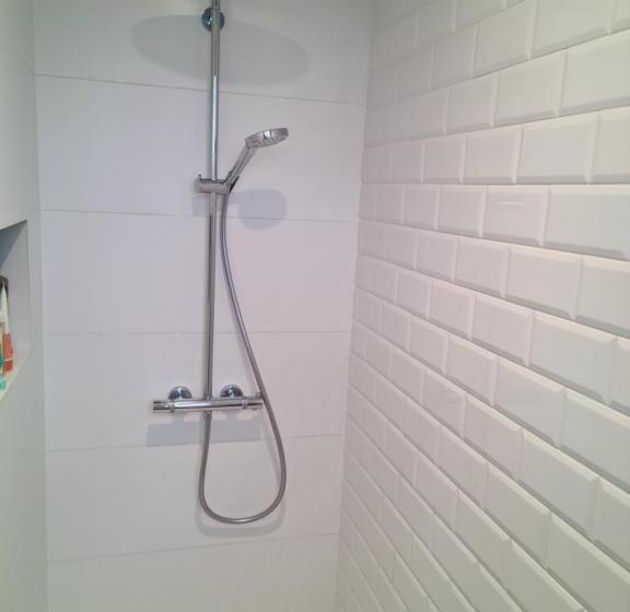 تختخواب و صبحانه La Chambre Du Bosquet