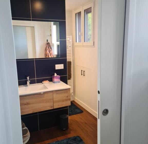 تختخواب و صبحانه La Chambre Du Bosquet