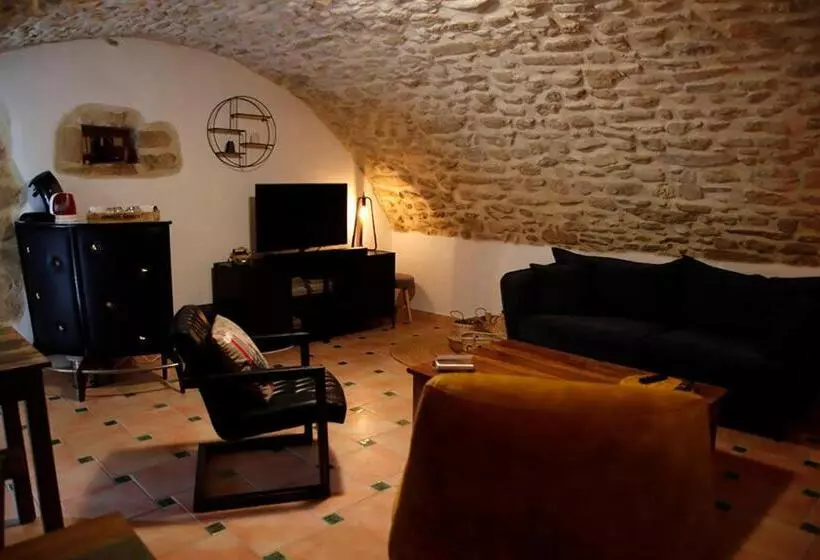 Aamiaismajoitus (B&B) La Maison Wisteria