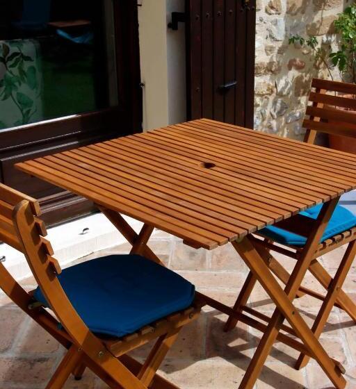 Bed and Breakfast La Maison Wisteria