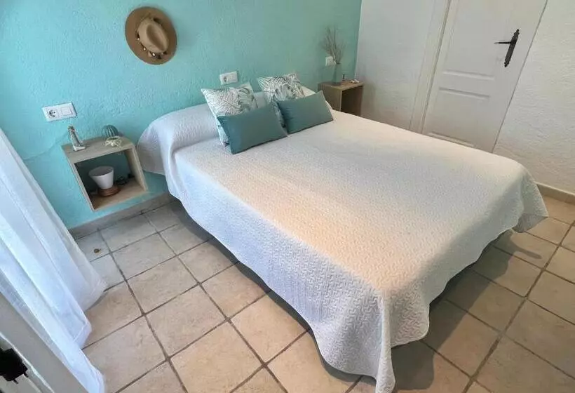 ベッドアンドブレックファースト La Puerta Azul