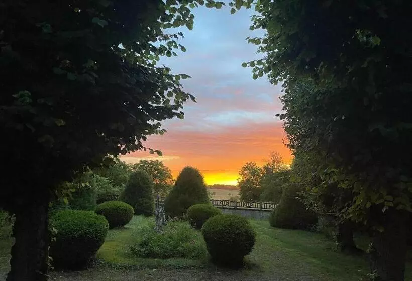 Aamiaismajoitus (B&B) Demeure Des Payratons