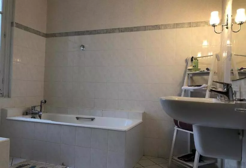 Aamiaismajoitus (B&B) Demeure Des Payratons