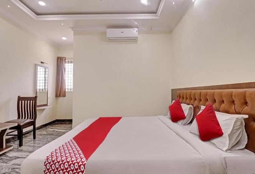 Hotel Ashraya Paradise