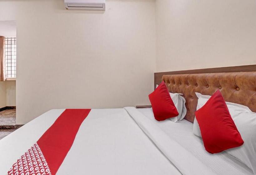 Hotel Ashraya Paradise