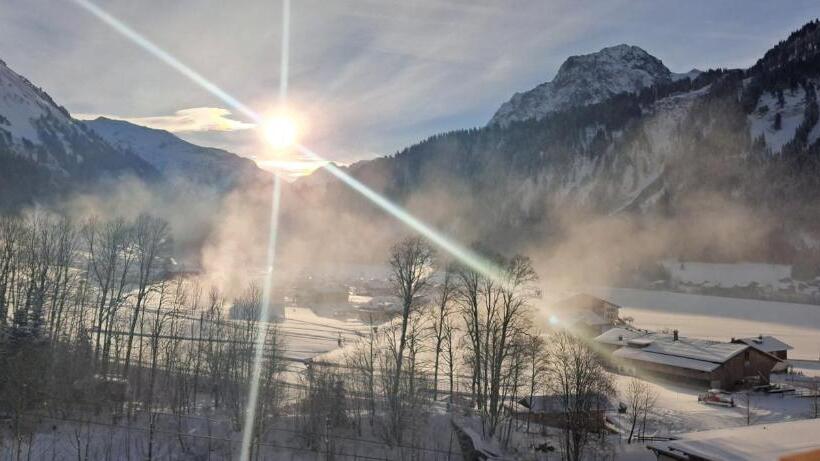 هتل Ferienwohnung Bergtraum