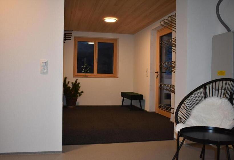 هتل Ferienwohnung Bergtraum