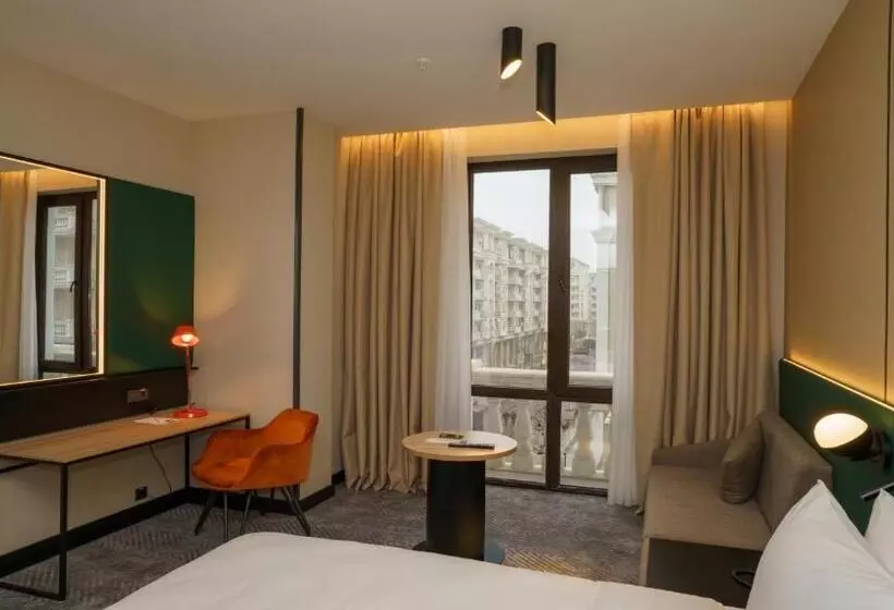 هتل Holiday Inn Tashkent City, An Ihg