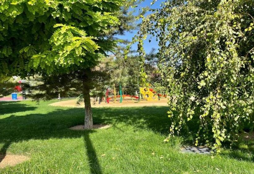 Hotel Holiday Inn Tashkent City, An Ihg