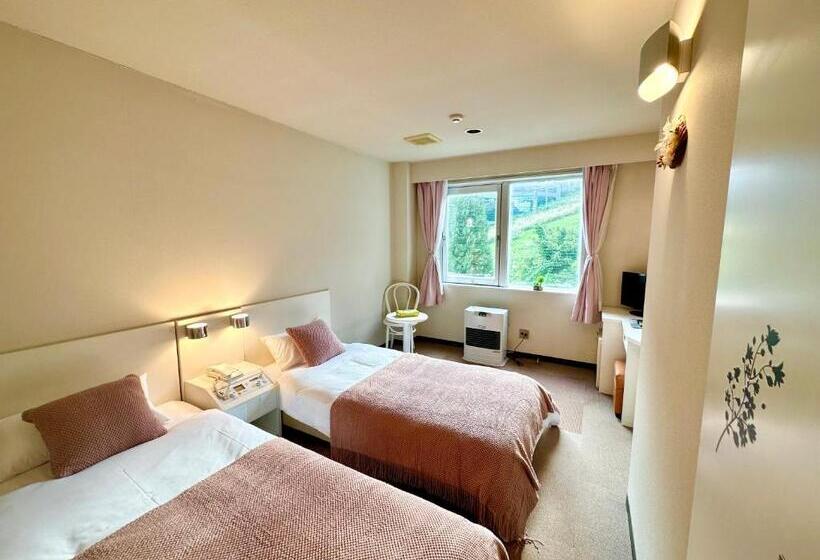 Hotel Justice Ski In Ski Out