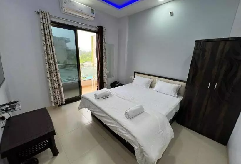 Iira Stays   Raigad Srushti Resort