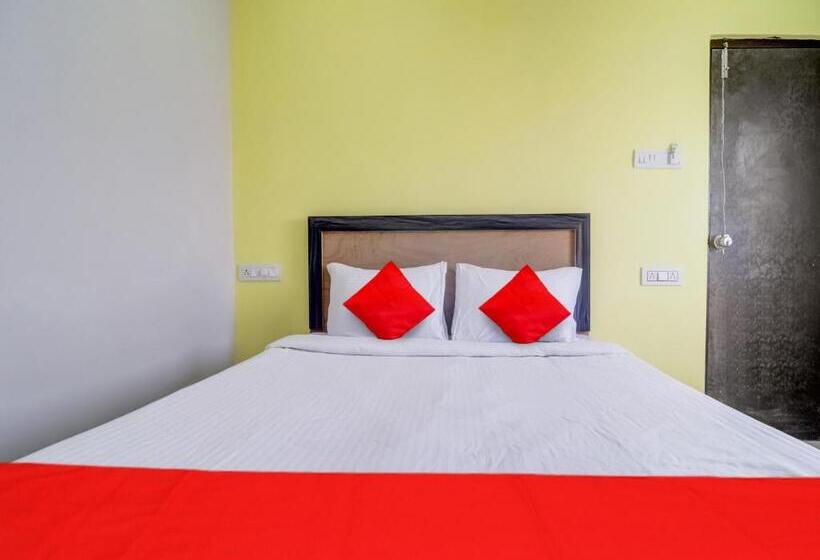 ホテル Fabexpress Night Eye