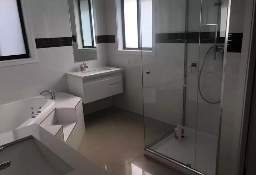 Majatalo 6 Rooms Villa