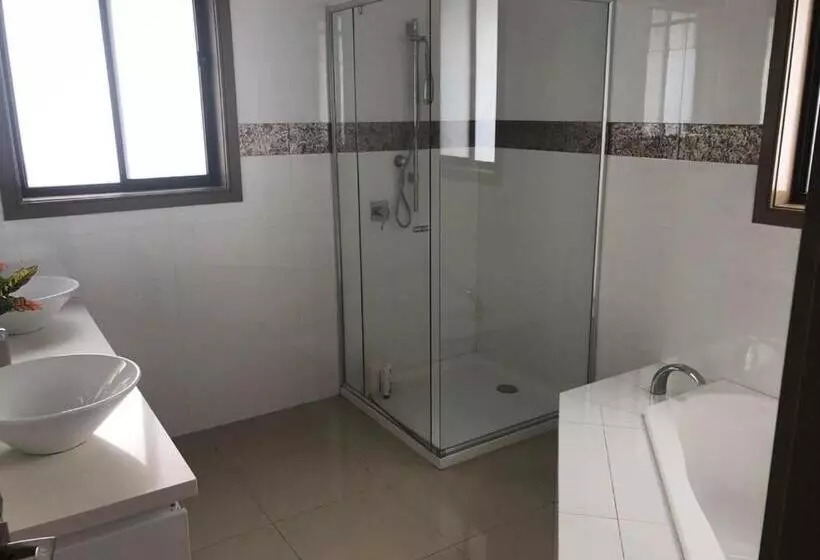 Majatalo 6 Rooms Villa