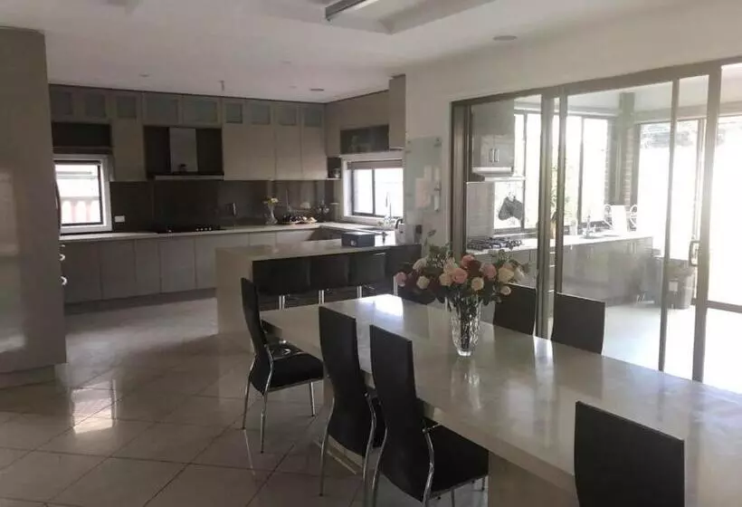 Majatalo 6 Rooms Villa
