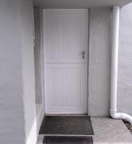 بنسيون Seaside Cottage Kommetjie