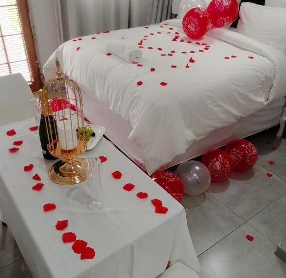 פנסיון Suprime Hotels And Conference