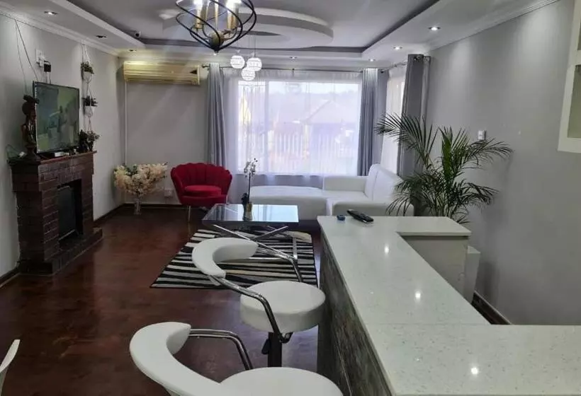 Majatalo Suprime Hotels And Conference