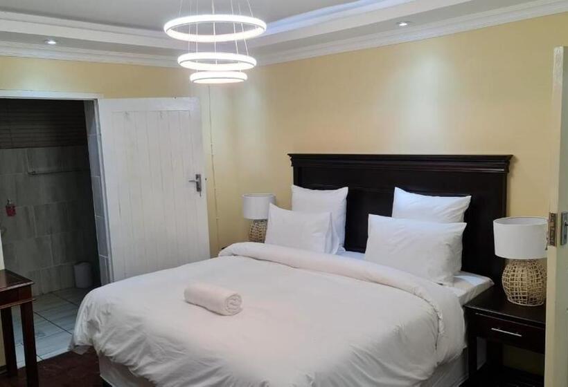 פנסיון Suprime Hotels And Conference