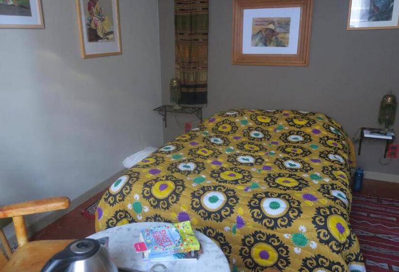 Bed and Breakfast Tombe La Nèfle