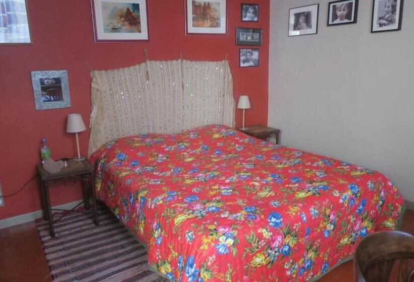 Bed and Breakfast Tombe La Nèfle