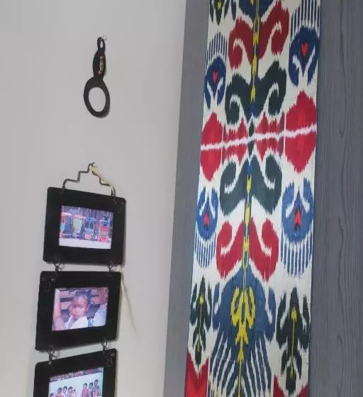 تختخواب و صبحانه Tombe La Nèfle