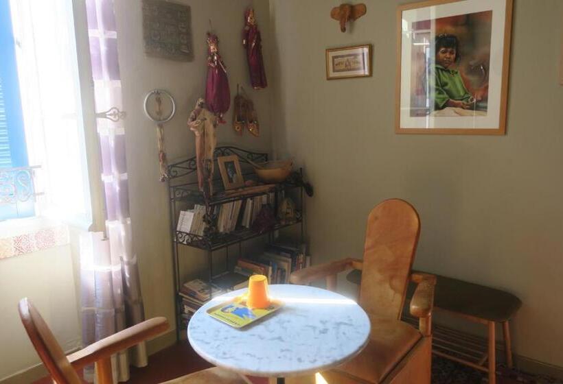 Bed and Breakfast Tombe La Nèfle