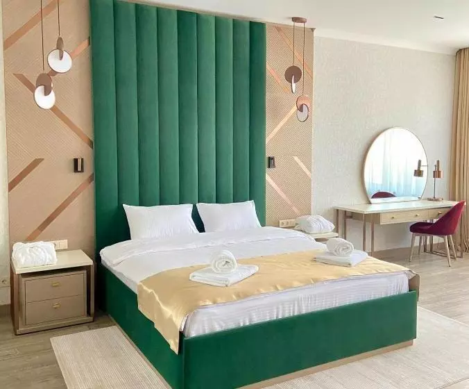 هتل Forest Camp