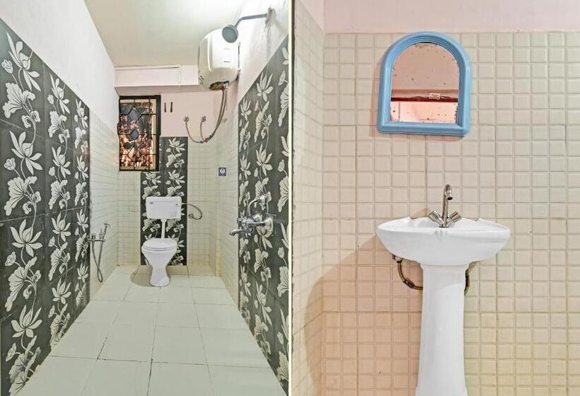 Отель Collection O Wonder Hill Residency