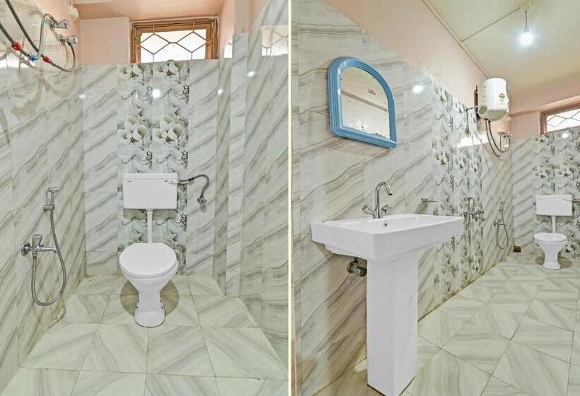 Отель Collection O Wonder Hill Residency