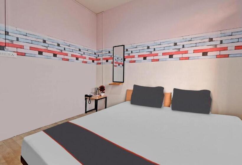 Отель Collection O Wonder Hill Residency