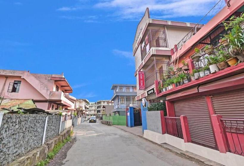 Отель Collection O Wonder Hill Residency