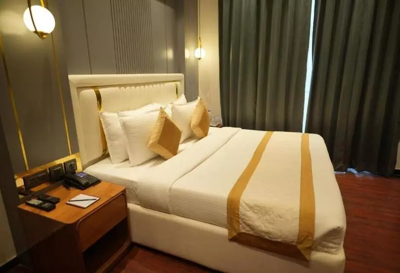 ホテル Comfort Inn Karnal