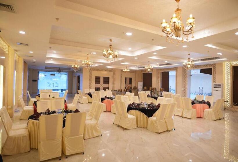 Отель Comfort Inn Karnal