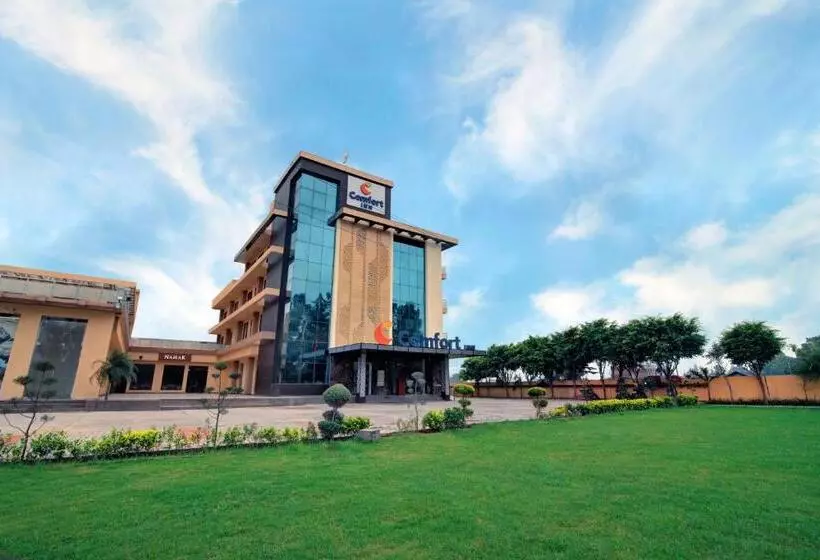 ホテル Comfort Inn Karnal